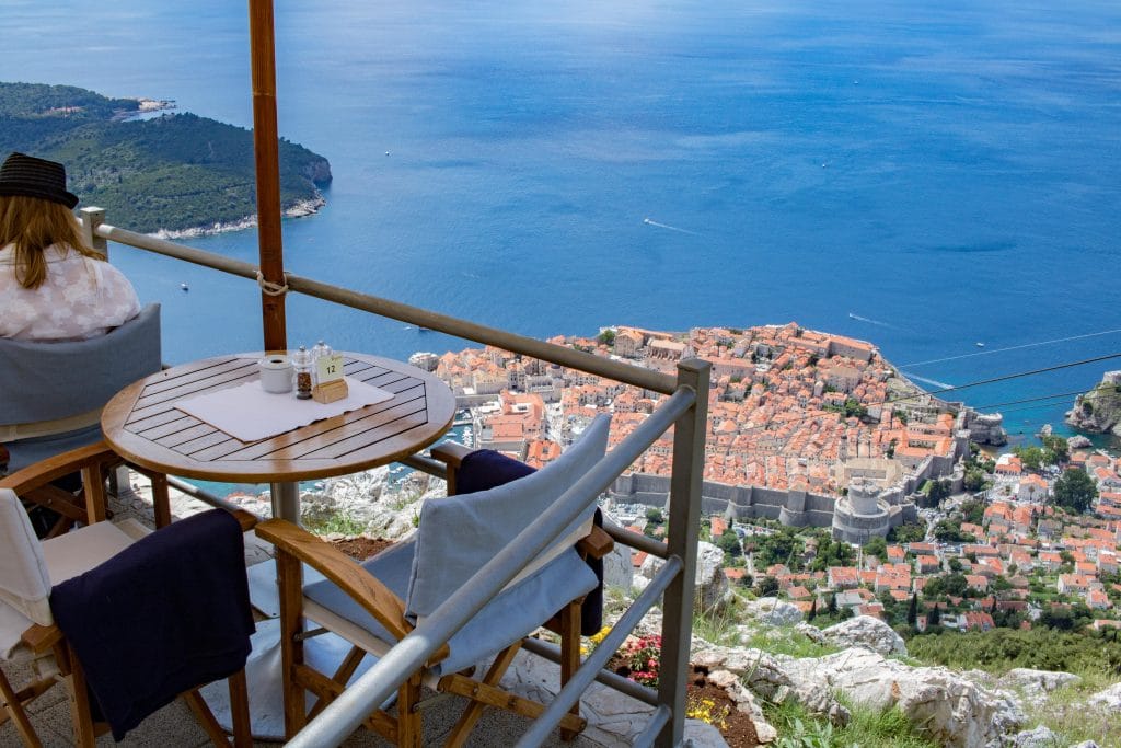 Dubrovnik Seilbahn _Panorama Cafe_ Dubrovnik Sehenswuerdigkeiten und Tipps von PASSENGER X