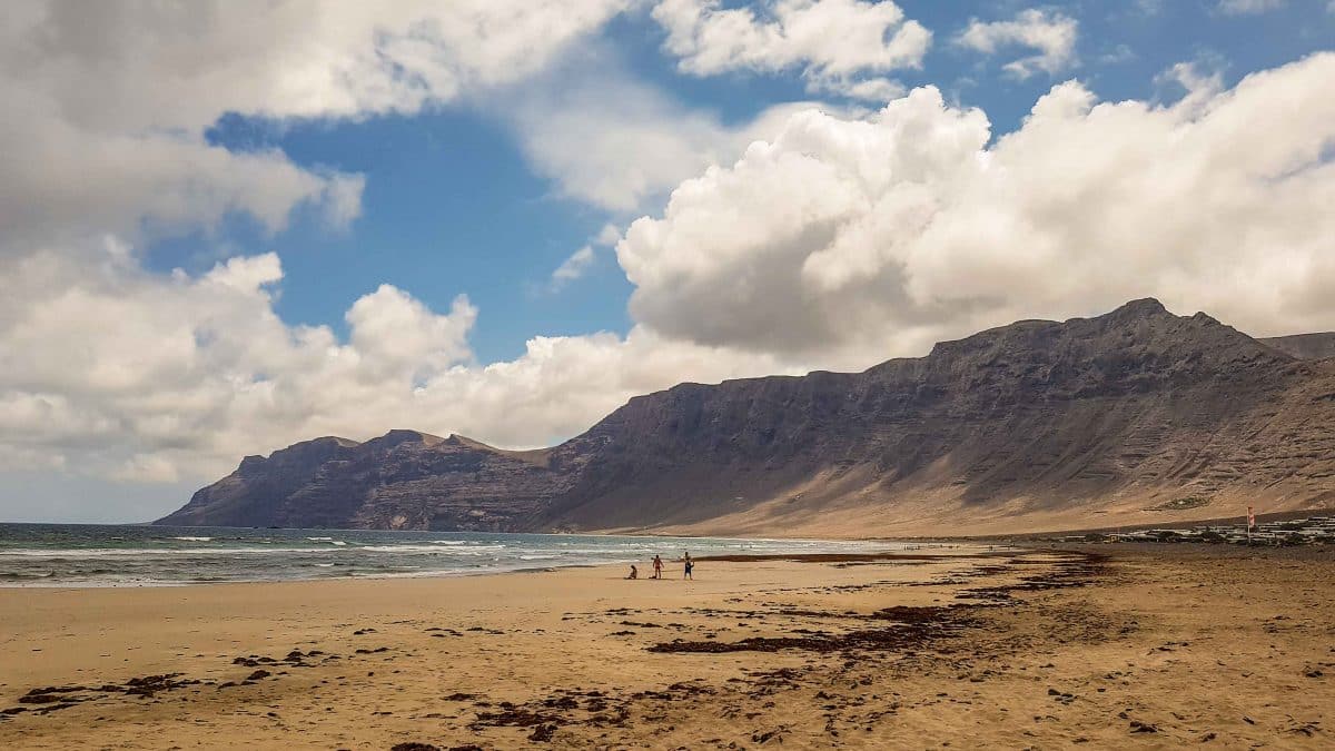 Björn Leffler, Gastautor bei PASSENGER X verrät dir 5 Insider Tipps für Lanzarote. Denn die Insel ist deutlich mehr als nur ein Surfer-Paradies.