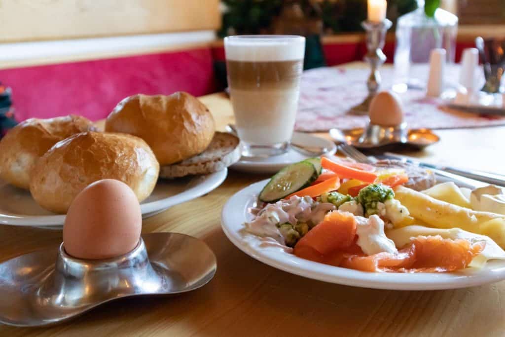 Fichtelgebirge Geheimtipp - die besten Restaurants_Waldhotel am Fichtelsee Frühstück