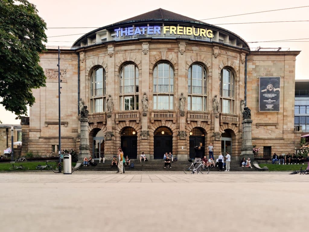 Das Theater der Stadt Freiburg am Platz der Alten Synagoge