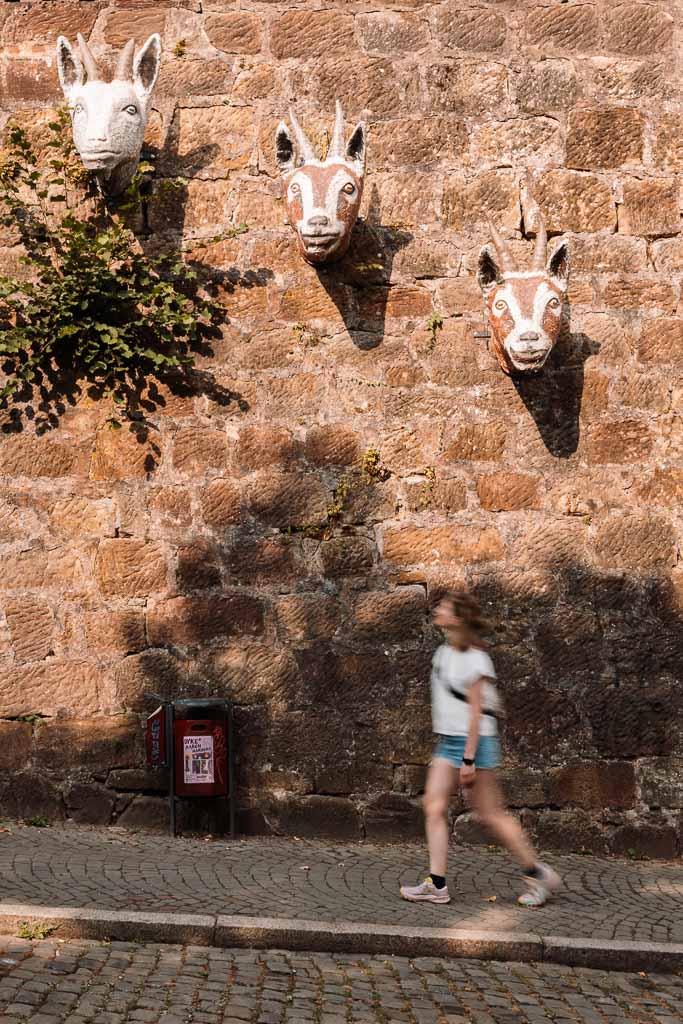 Marburg Sehenswürdigkeiten - Geißlein auf dem Grimm-dich-Pfad