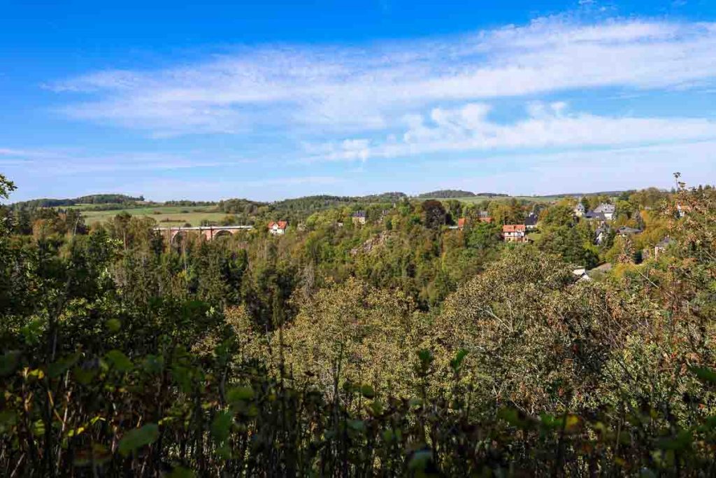 Ausblick vom Julius Mosen Turm auf die Elstertalbrücke